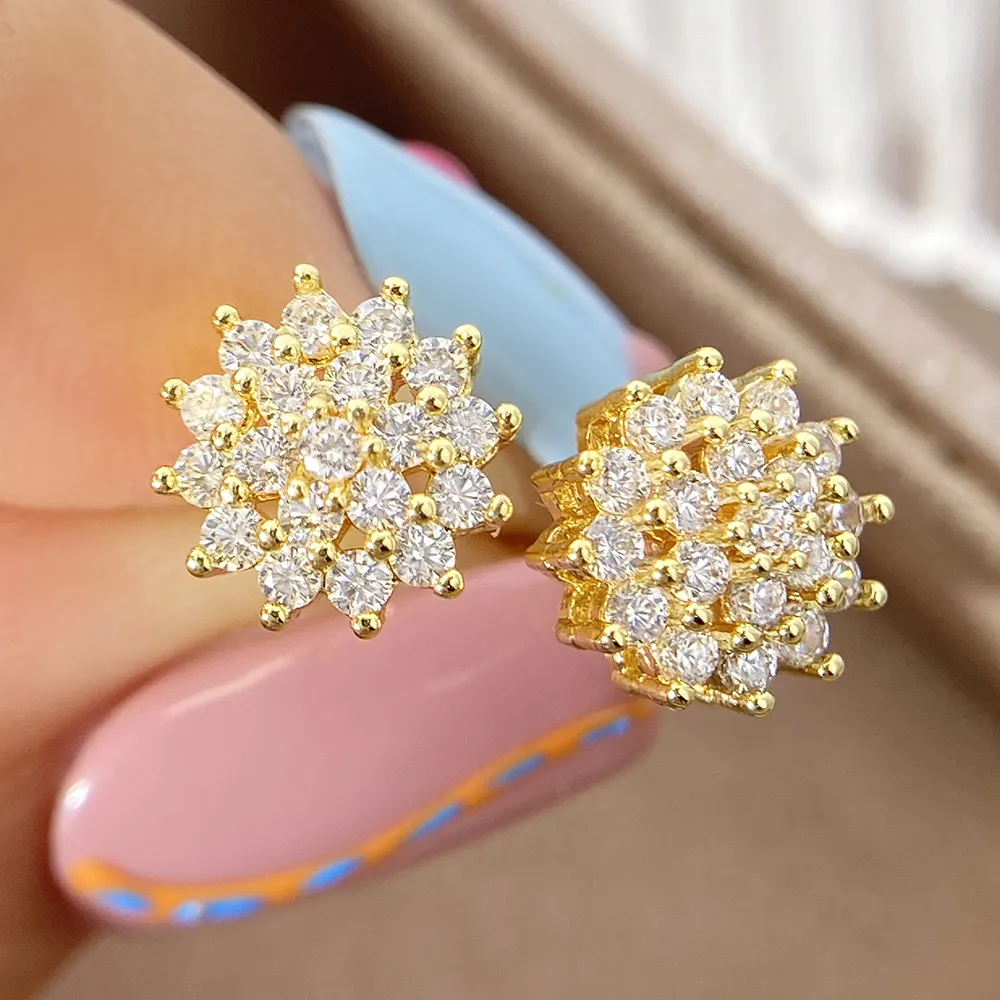 Großhandelspreis cz Stecker-Ohrringe Schmuck niedliche Blume form 18k goldplattiert koreanischer Stil Ohrringe für Damen