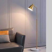 Lampadaire de luxe pour salon, table d'appoint haut de gamme et de style léger, canapé avec table basse, étagère de chambre, lampe Typhoon