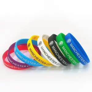 Cheap Football Game Silicone Wristband Football Party Rubber Wristband Activity Souvenir With Customizable Logo