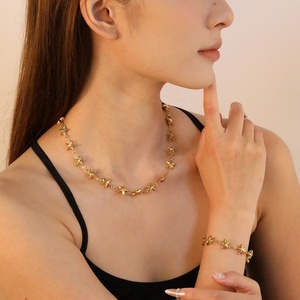 Collar de Cadena con Estrella de Acero Inoxidable Chapado en Oro PVD de 18K, Estilo Europeo Americano, a la Moda, Antideslustre, para Mujer - Product Image 3