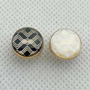 Neostar Bouton pression à ressort en métal personnalisé avec couleur de <span class=keywords><strong>peinture</strong></span> pour vêtements Bouton pression en métal pour cuir - Product Image 1