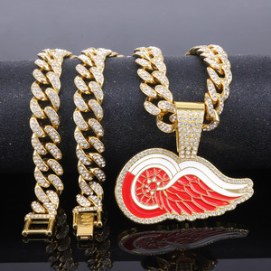 Collana con Ciondolo Personalizzabile con Logo Detroit Red Wings, Catena Cubana Geometrica con Strass, Regalo per Uomini, Donne e <span class=keywords><strong>Amici</strong></span> - Product Image 3