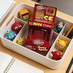 Nuevo Needoh Edición Limitada Dr. PepPer Nice Cube Suptid Squish Rojo, Juguetes Sensoriales Antiestrés en Forma de Cubo Cuadrado - Product Image 5