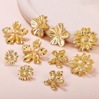 Pendientes HOVANCI de Acero Inoxidable para Mujer, Chapados en Oro de 18K, Estilo Francés, con Diseño de Flor Grande y Textura Satinada