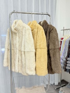 Nuevo <span class=keywords><strong>abrigo</strong></span> <span class=keywords><strong>de</strong></span> <span class=keywords><strong>piel</strong></span> <span class=keywords><strong>de</strong></span> conejo <span class=keywords><strong>de</strong></span> <span class=keywords><strong>nutria</strong></span> <span class=keywords><strong>de</strong></span> <span class=keywords><strong>piel</strong></span> completa <span class=keywords><strong>de</strong></span> Invierno para mujer, <span class=keywords><strong>abrigo</strong></span> <span class=keywords><strong>de</strong></span> <span class=keywords><strong>piel</strong></span> adelgazante <span class=keywords><strong>de</strong></span> lujo ligero <span class=keywords><strong>de</strong></span> medio a largo, <span class=keywords><strong>piel</strong></span> Real gruesa y cálida - Product Image 6