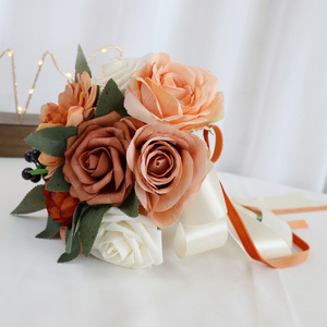 Bouquet <span class=keywords><strong>de</strong></span> mariée artificiel réaliste fait à la main, fleurs <span class=keywords><strong>de</strong></span> soie véritable avec ruban pour <span class=keywords><strong>mariage</strong></span>, Noël, mariée ou demoiselle d'honneur - Product Image 3