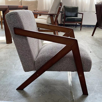 Fauteuil de salon KMJ de style mid-century avec structure en bois, revêtement en tweed, fauteuil de détente pour salon moderne et hôtel