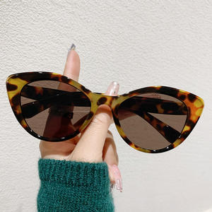 Gafas de sol retro con forma de ojo de gato para mujer, protección UV400, montura de PC, tipo de montura completa, 3 gafas de sol YC835 D6 - Product Image 5