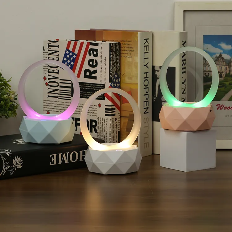 Nuovo prodotto Circle Shape Home Party LED Music Speaker ricarica USB 3Watt luci notturne portatili per decorazioni