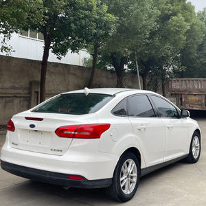 <span class=keywords><strong>Ford</strong></span> <span class=keywords><strong>Focus</strong></span> Berline d'occasion <span class=keywords><strong>2014</strong></span> avec caméra de recul, boîte automatique, sièges en cuir, pneus R15 – Offre saisonnière - Product Image 3