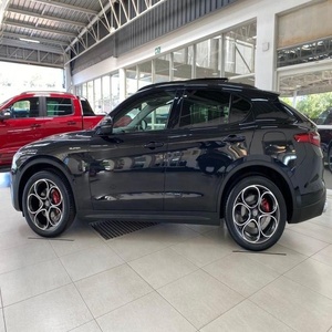 รถ SUV ปี 2023 ขับเคลื่อนสี่ล้อ เกียร์อัตโนมัติ สีดำ สภาพดี ภายในสีอ่อน เบาะผ้า ระบบควบคุมความเร็วอัตโนมัติ ยางขนาด R21 ลดราคา เกียร์ 10 สปีด - Product Image 4