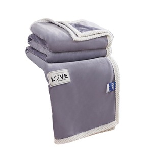 Manta esponjosa de leche pura, manta de Hurón, Sábana de regalo de invierno cálida y gruesa, edredón pequeño, manta hasta la rodilla - Product Image 1