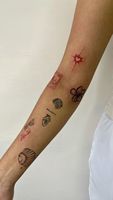 Autocollants de tatouage temporaire en vinyle imperméable, motifs Papillon, Lys, Rose, Épée, pour femmes et hommes, art corporel, usage industriel express