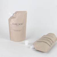 Sachets d'emballage personnalisés en plastique pour boissons, avec bec verseur, pochette Doypack avec couvercle noir pour shampoing, brume, liquide, jus