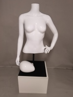 Mannequins féminins FT en plastique pour vitrine, style sportif, mannequins mi-corps avec base en métal