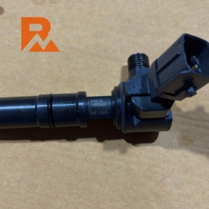 Inyector de Combustible 23670-0E060 23670-09470 para Motor Diésel 2.8L 1GD-FTV - Product Image 2