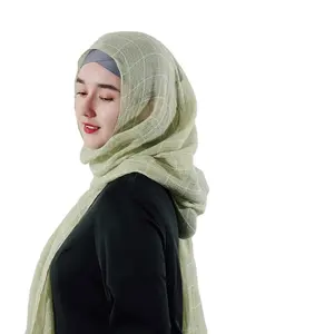 Wholesale Fashion plain turkish long plaid wool hijab musulman pashmina knitted shawl checkered cashmere scarf for women 2023