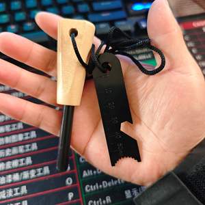 Allume-feu portable en magnésium avec manche en bois 10 cm – Outil de survie extérieur pour le camping - Product Image 3