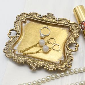Ingrosso Vintage Piccolo Oro Antico Cintolino Piatto Gioielli Anello Portagioie Vassoio per Congelamento per Compleanno e Regali di Nozze - Product Image 1