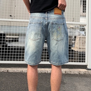 Nuovi Shorts in Denim da Uomo Ricamati con Strass e Strappi Deliberati, Finitura Lavata, Design a Gamba Dritta e Vestibilità Comoda - Product Image 4