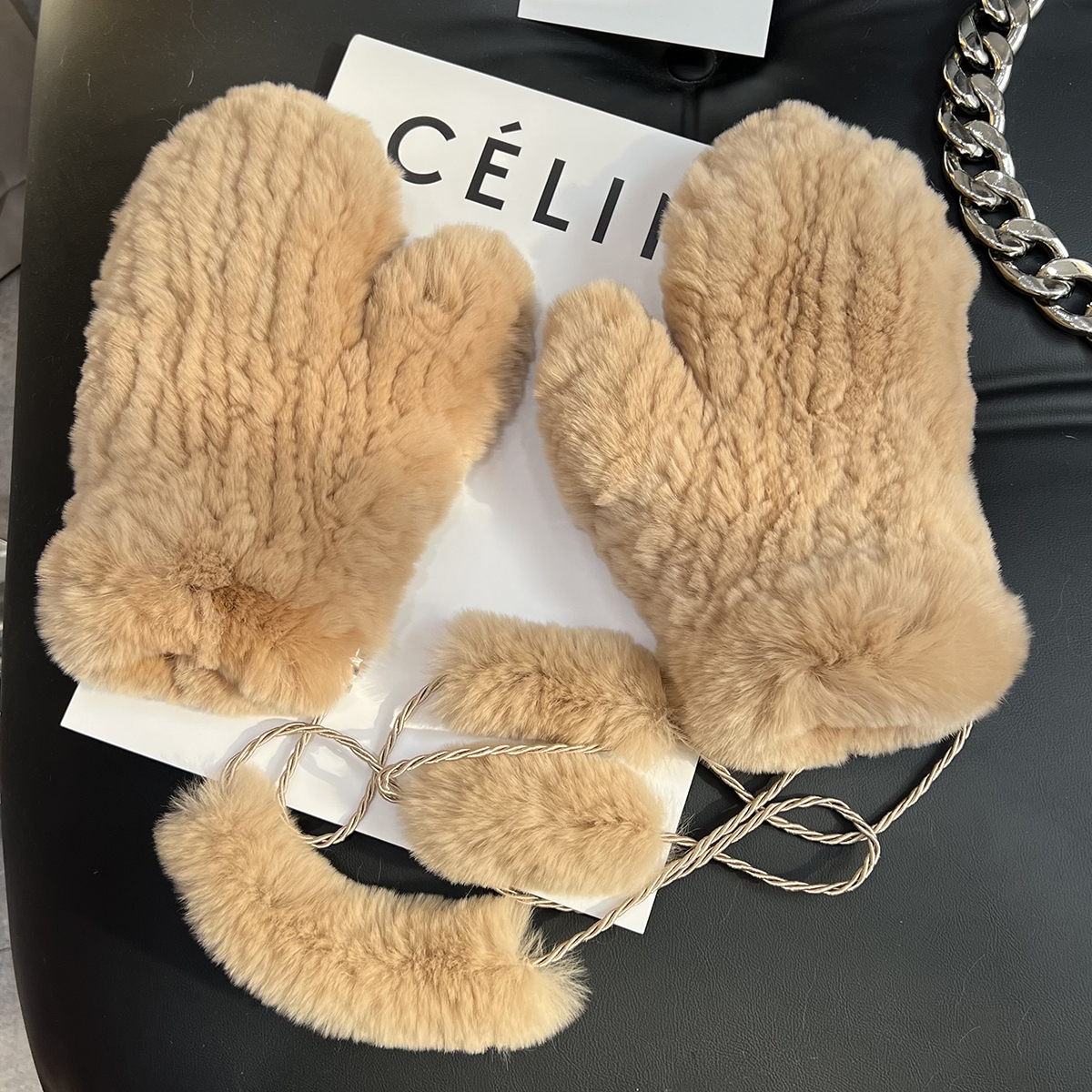 One size fits all - khaki