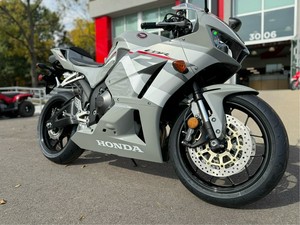NUEVA <span class=keywords><strong>Honda</strong></span> CBR600RR ABS 2026, Motocicleta Deportiva - Product Image 1