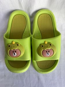 Ciabatte Verdi con Punta Aperta, Tomaia in PVC, Suola in EVA Antiscivolo, per Tutte le Stagioni, da Indossare in Casa - Product Image 2