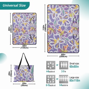 Grande couverture de pique-nique imperméable et lavable 60x80 pouces, motif floral lavande hawaïenne personnalisé, facilement pliable avec sacs à poignée - Product Image 2