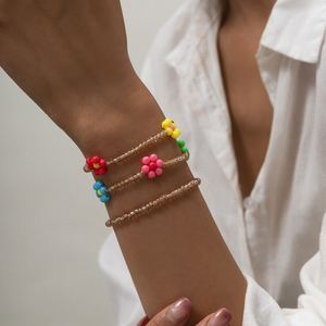 สร้อยข้อมือลูกปัดสำหรับผู้หญิงแบบโบฮีเมียนสีสันสดใสสร้อยข้อมือเชือกปรับสายได้รูปดอกไม้คำว่ารัก - Product Image 4