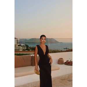 Robe de soirée noire Isole avec détail rose, robe de bal longue pour femme, fente latérale, silhouette droite, taille empire, du XS au XL, pour le bal de promo - Product Image 3