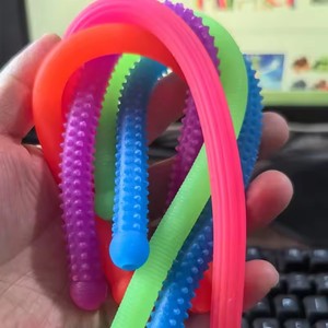 10 Pièces Jouets Fidget Noodles Géants Colorés, Cordes Texturées Extensibles Anti-Stress pour Enfants, Articles Sensoriels TDAH Autisme - Product Image 5