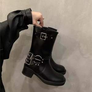 Botas de Motociclista Estilo Coreano, Retro Británico, Moda Otoñal, Plataforma con Tachuelas y Correa, de Piel de Oveja, Sin Cordones, para Mujer - Product Image 4