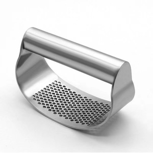 Stainless Steel Garlic Press Manual Kitchen <b>Tool</b> Arc Shaped Durable Garlic Mincer Household Use - Product Image 4