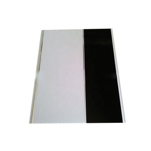 Panneau de <span class=keywords><strong>plafond</strong></span> en <span class=keywords><strong>PVC</strong></span> à rainures noires pour l'intérieur des pièces - Product Image 1