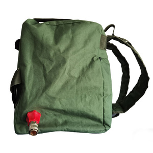 Pompe à dos portable <span class=keywords><strong>flexible</strong></span> pour lutte contre les incendies, pulvérisateur à dos de 20 L (5 gallons) avec construction en tissu Oxford durable et en PVC - Product Image 3