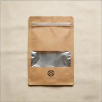 Pochette en papier kraft avec fenêtre et doublure en aluminium, logo personnalisé, fermeture à trois côtés, petites pochettes de rangement brunes pour épices