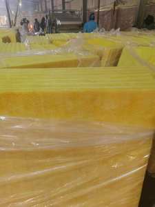 Rénovation d'un ancien bâtiment, mur intérieur, isolation phonique, panneau de laine de verre, sortie d'usine - Product Image 5