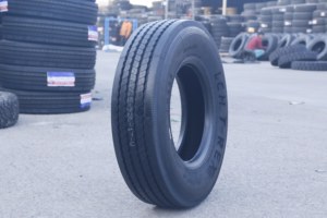Pneus radiaux tout acier LCH T-REX neufs 245/70R19.5 pour camions et autobus, pour utilisation sur remorque - Product Image 3