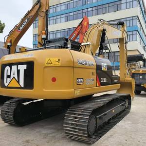 Excavatrice d'occasion 323D2L 2022 à vendre, 23 tonnes, moteur de 110 kW inclus - Product Image 1