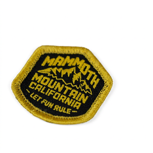Patch brodé 3D thermocollant en feutre non tissé en forme de fleur, motif Montagne Mammoth, Californie, cadeau - Product Image 1