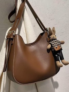 Vente en gros de sacs à bandoulière pour femmes, nouveaux modèles 2025, élégants et de haute qualité, sacs rétro à grande capacité pour dames - Product Image 2