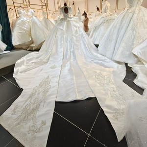 Lsml024 Robe de mariée moderne, style princesse, en satin, avec strass et appliques florales, jupe de mariée à traîne balai, pour mariée musulmane - Product Image 5