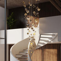Lustres en verre à double hauteur, design artistique carré doré suspendu, style moderne, pour hall d'entrée de villa de luxe, escalier intérieur