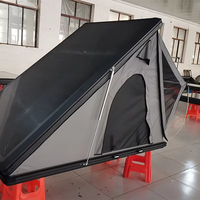 Tente de toit à design triangulaire avancé, construction à coque rigide, protection totale contre l'eau, prix d'usine avantageux