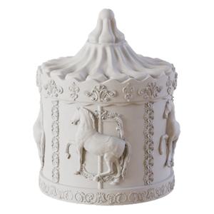 ขวดเทียนทรงม้าหมุนสไตล์ฝรั่งเศสแบบคลาสสิกย้อนยุค สีขาวบริสุทธิ์ บรรจุขี้ผึ้ง พร้อมฝาปิดทรงแหลม ผลิตตามสั่ง - Product Image 1