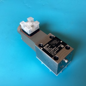 D1SE30BNJW Électrovanne hydraulique directionnelle 3 voies NG6 CETOP 3, 315 bars, pour applications industrielles - Product Image 6