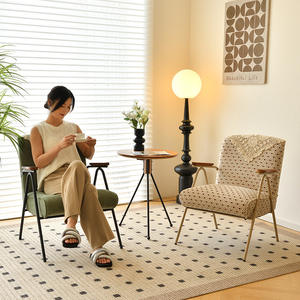 Silla Moderna de Tela Verde para Sala de Estar con Brazos de Madera y Estructura Metálica para Apartamentos Pequeños o Balcones - Product Image 4