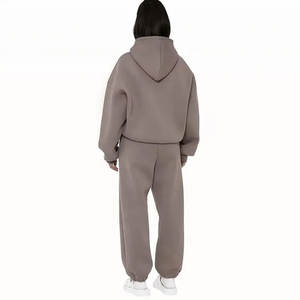 Setelan Olahraga Sporty Kustom Katun Poliester Fleece Tebal Celana Panjang dan Hoodie dengan Manset Bordir Streetwear Sweatsuits - Product Image 2