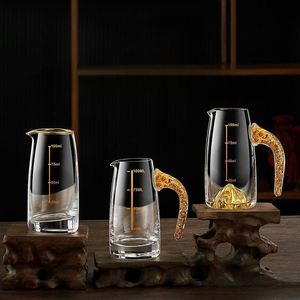 Copa de Vino de Vidrio Grueso de 100 ml con Logotipo Personalizado, Dispensador de Vino Blanco con Asa y Detalles en Dorado, Dispensador de Vino - Product Image 1