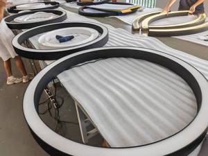 Luminaire <span class=keywords><strong>suspendu</strong></span> LED circulaire CCT réglable 3000K-5000K |   Lampe suspendue ronde blanche réglable pour <span class=keywords><strong>bureau</strong></span>, hall d'hôtel - Product Image 3